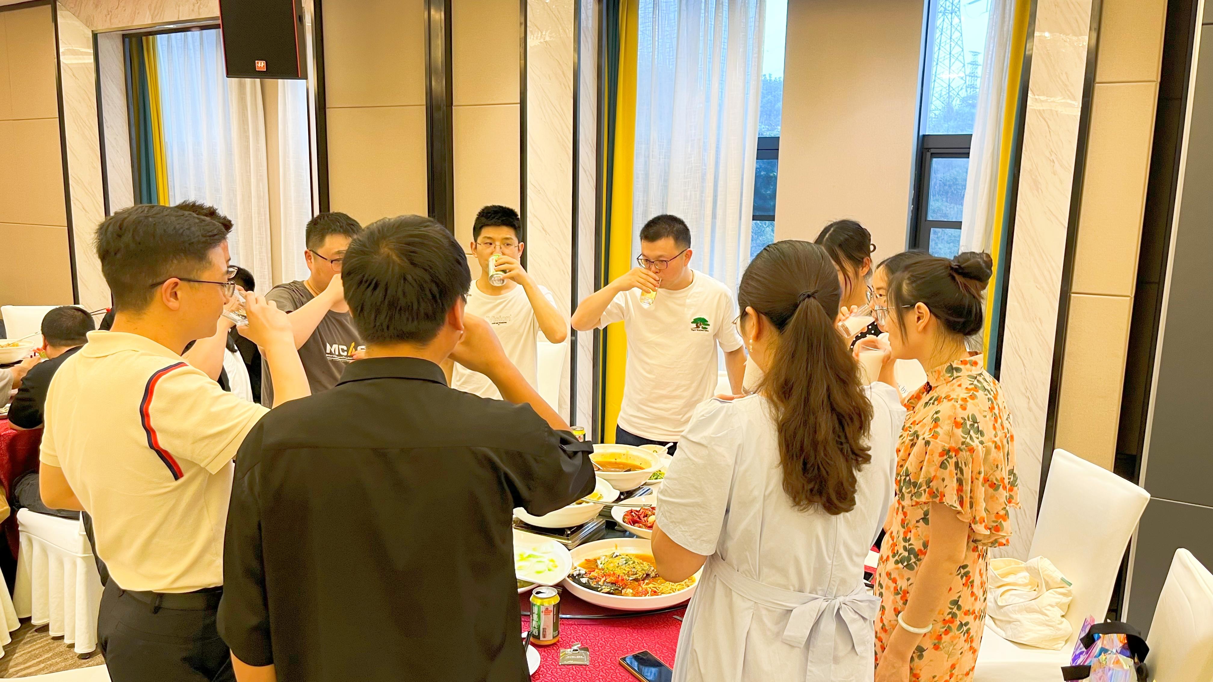 厉兵秣马 全力以赴 | 摩登7注册网络科技有限公司年中总结暨表彰大会圆满召开！26