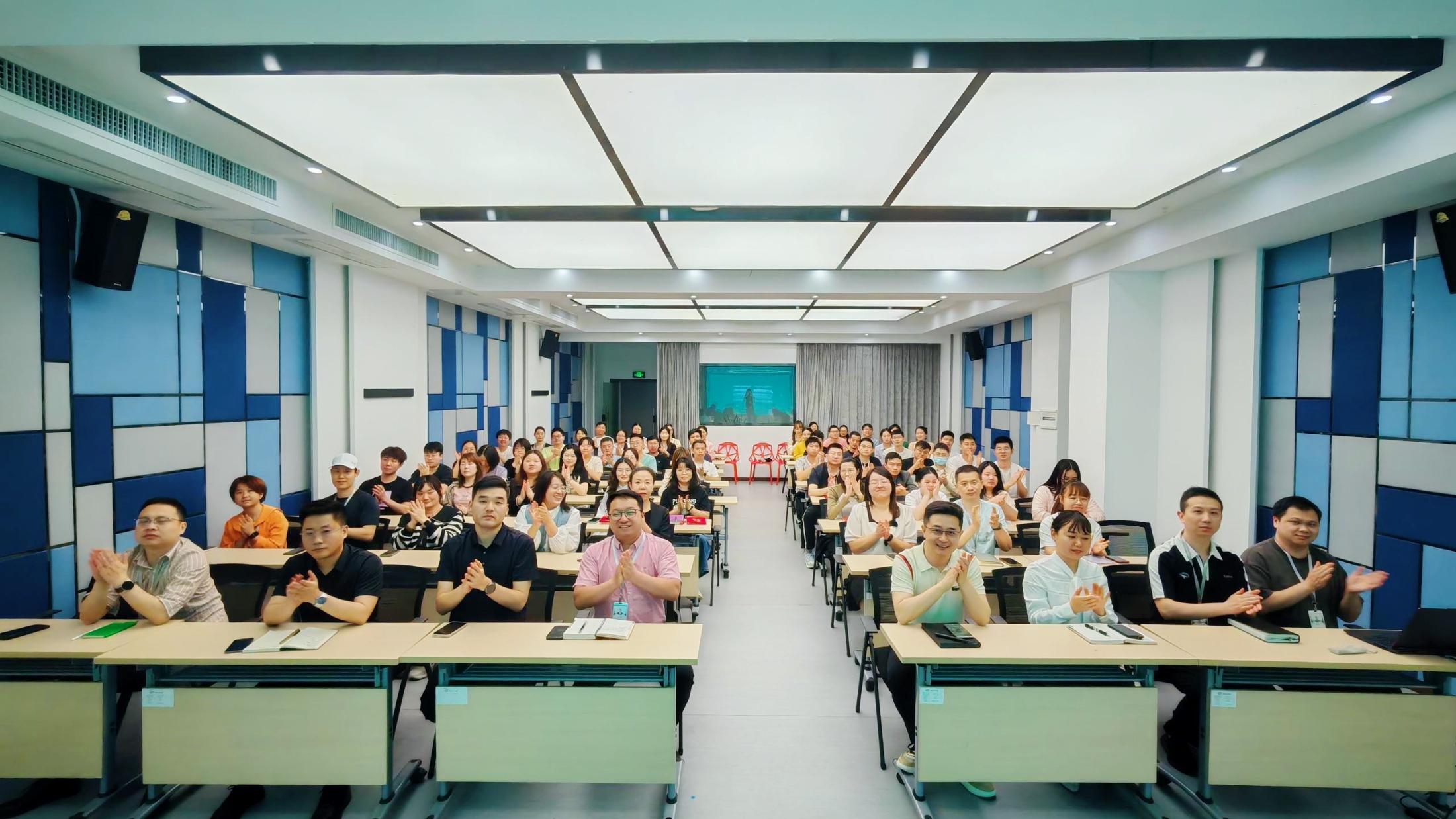 春光为序 同心启新 | 摩登7科技2025年第一季度总结会圆满召开2