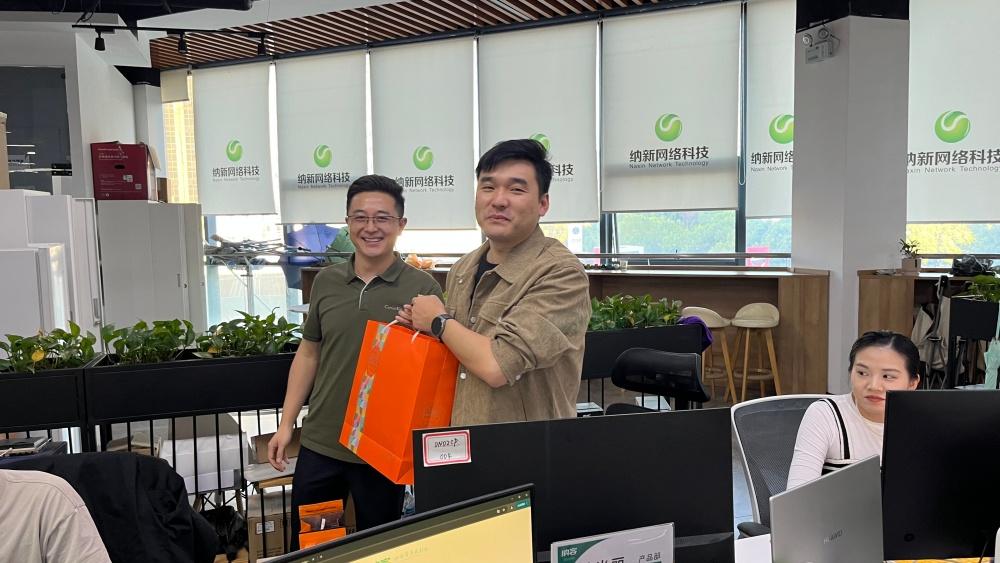 皓月当空 情满四方| 摩登7注册网络科技有限公司为全体员工发放中秋节福利3