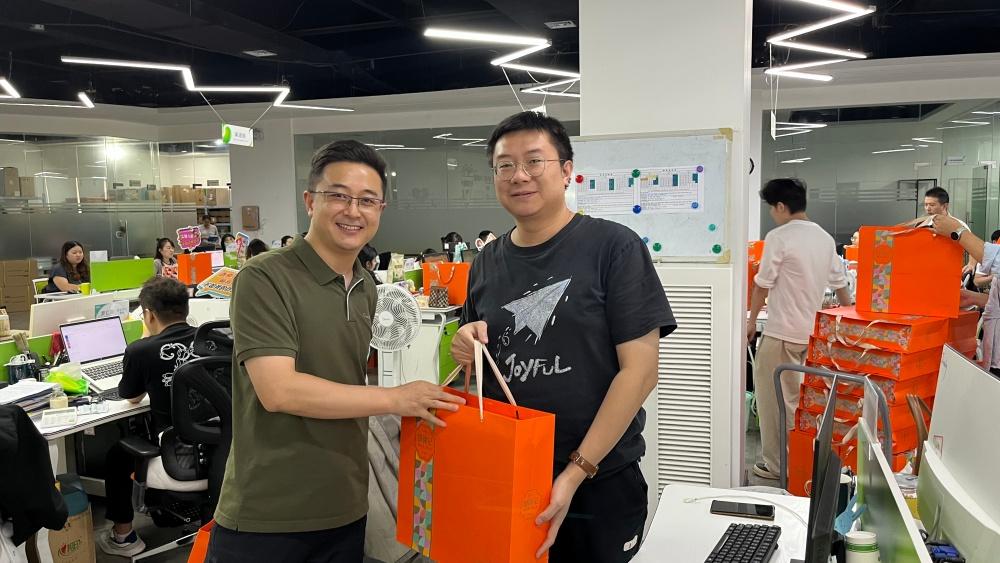 皓月当空 情满四方| 摩登7注册网络科技有限公司为全体员工发放中秋节福利9