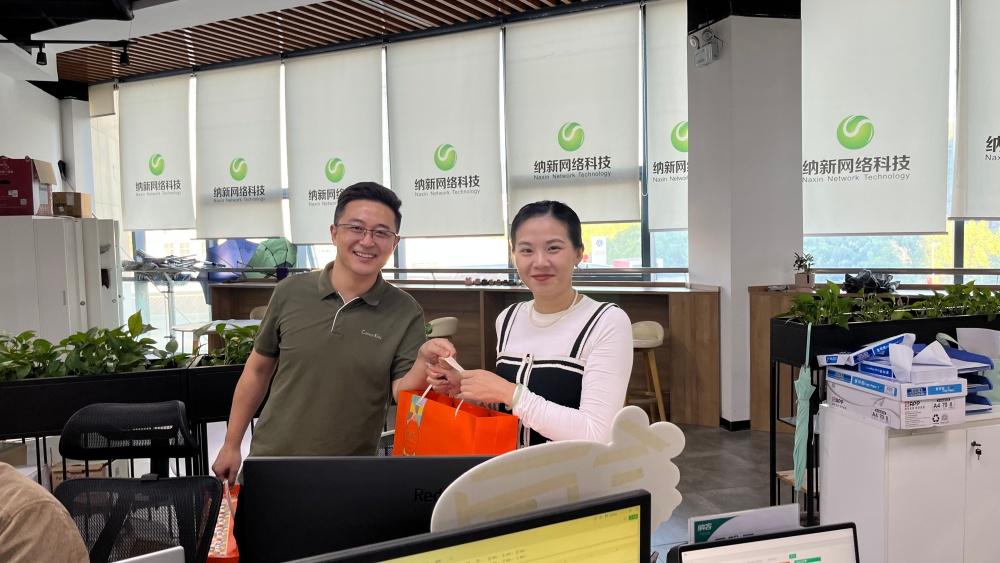 皓月当空 情满四方| 摩登7注册网络科技有限公司为全体员工发放中秋节福利11