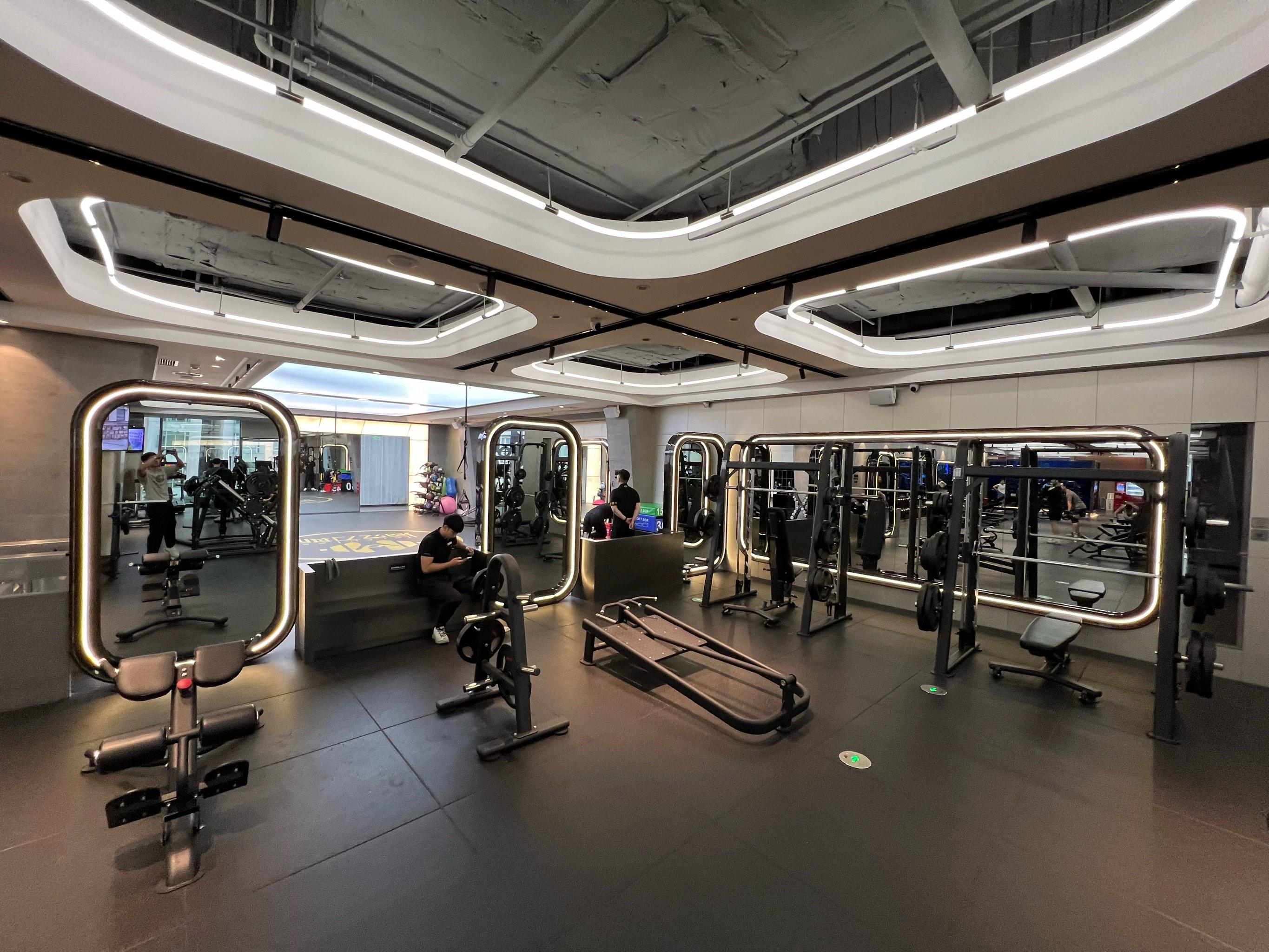 黄冬昀健身房1