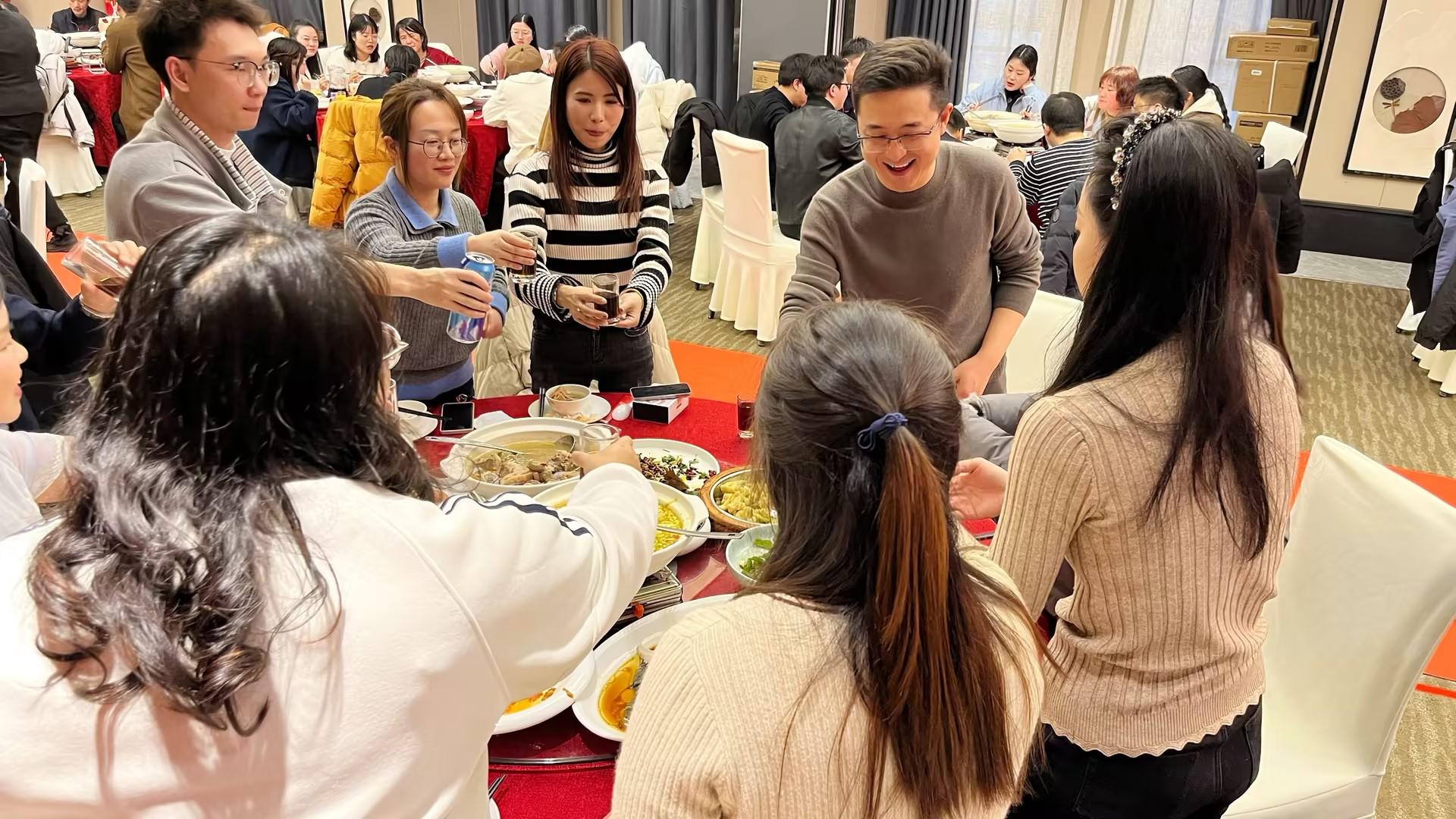 骏驰新程 创赢未来 | 摩登7科技 2026年新春联欢会暨年终表彰圆满举行34